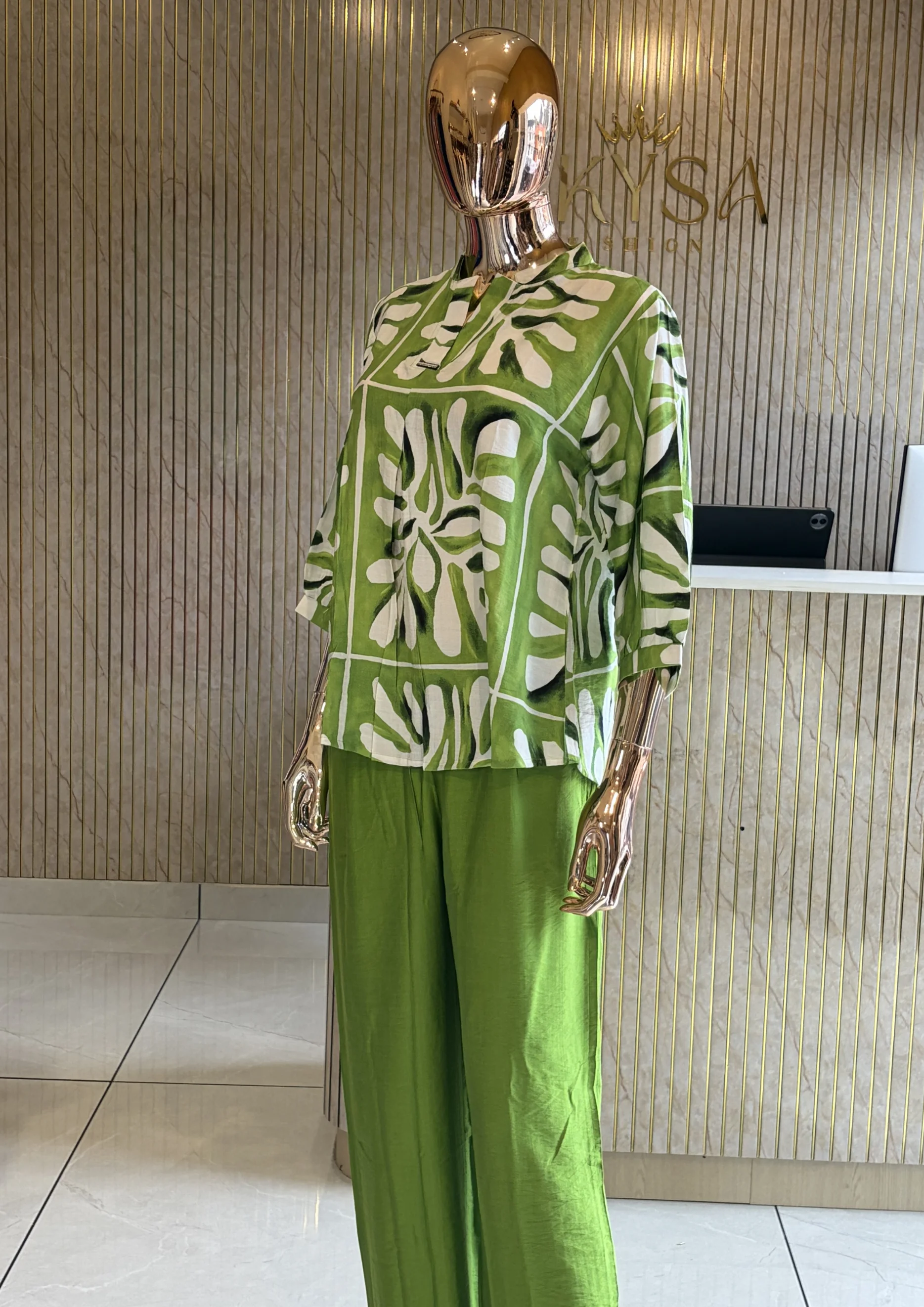 Tropical Print Wide-Leg Co Ord Set