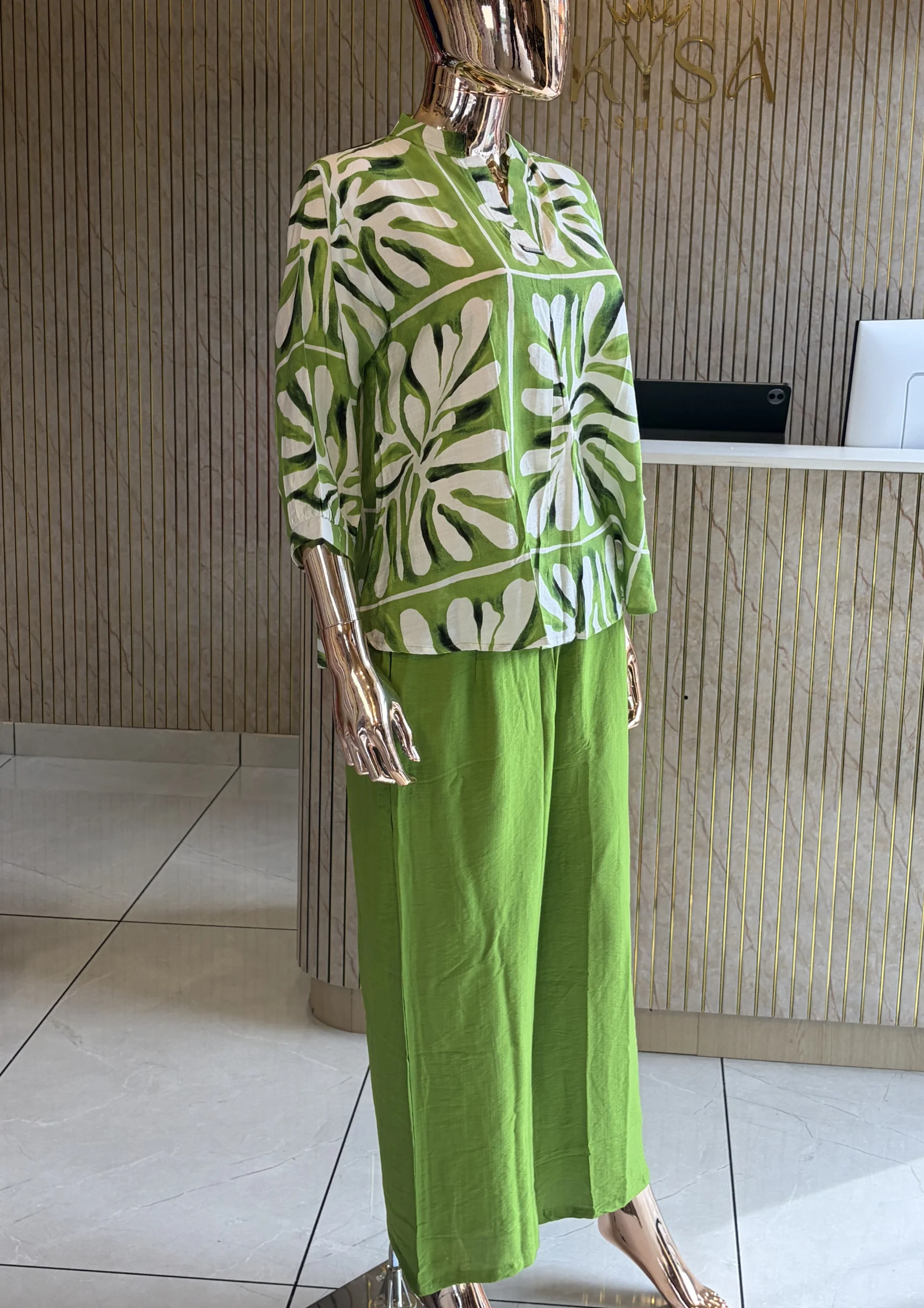 Tropical Print Wide-Leg Co Ord Set