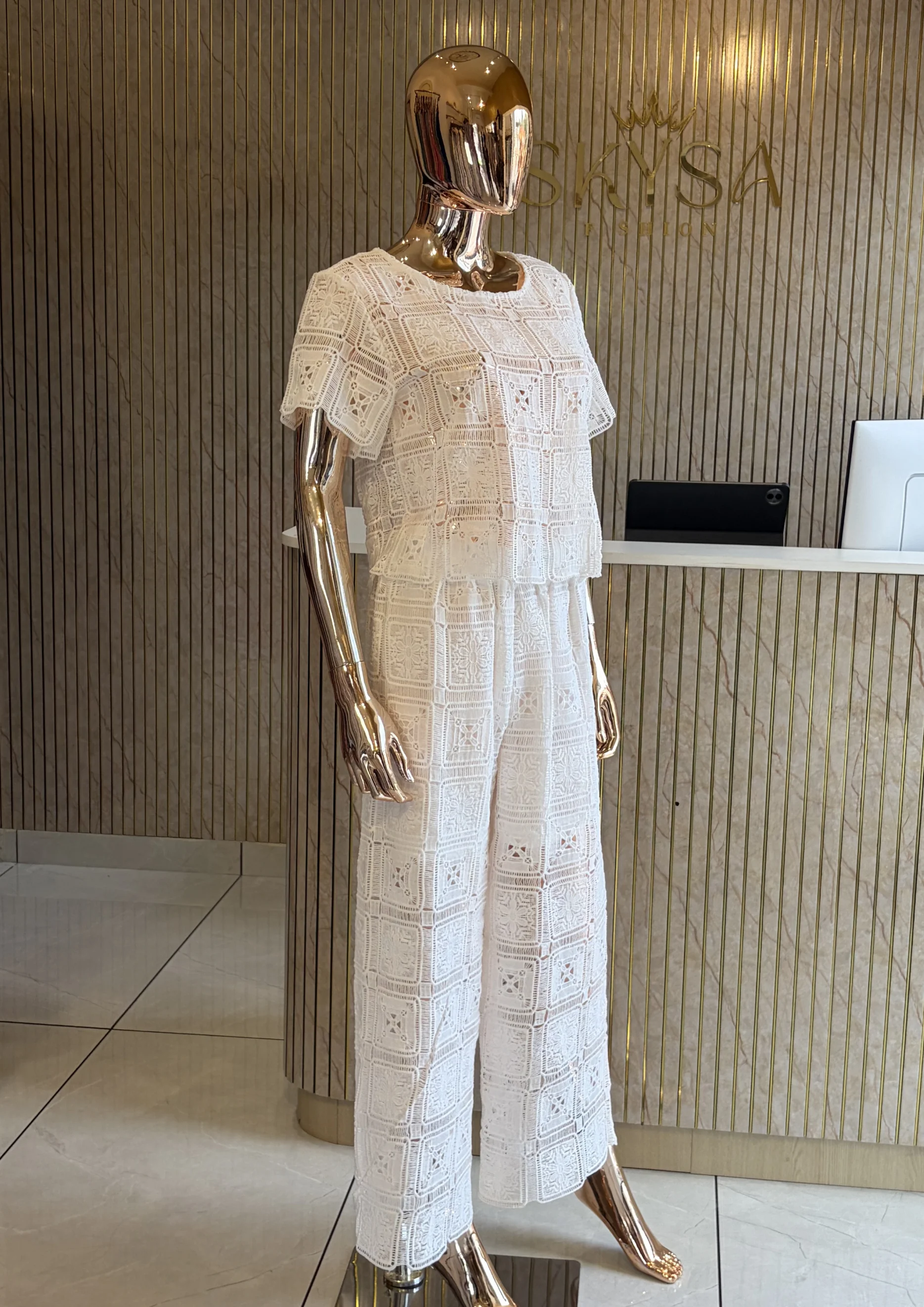 Lace Co Ord Set With Wide-Leg Pants