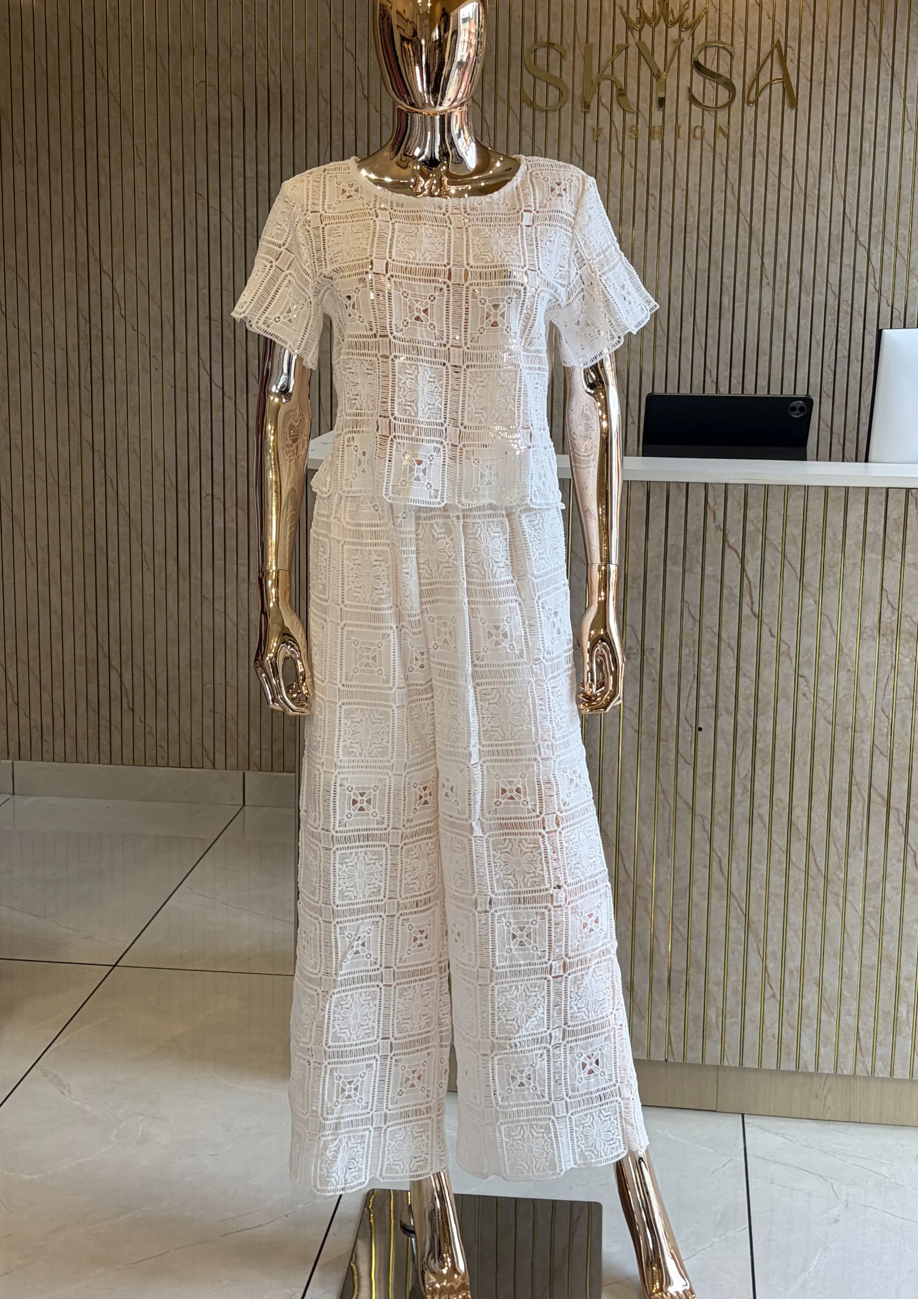 Lace Co Ord Set With Wide-Leg Pants