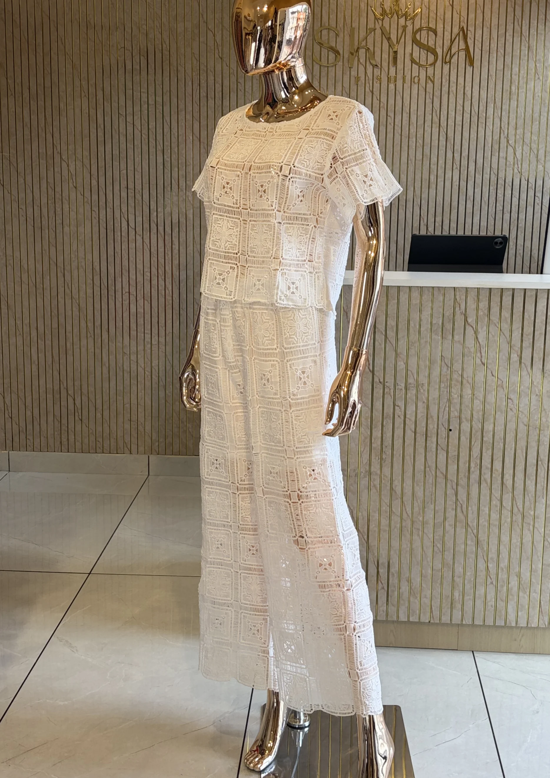 Lace Co Ord Set With Wide-Leg Pants